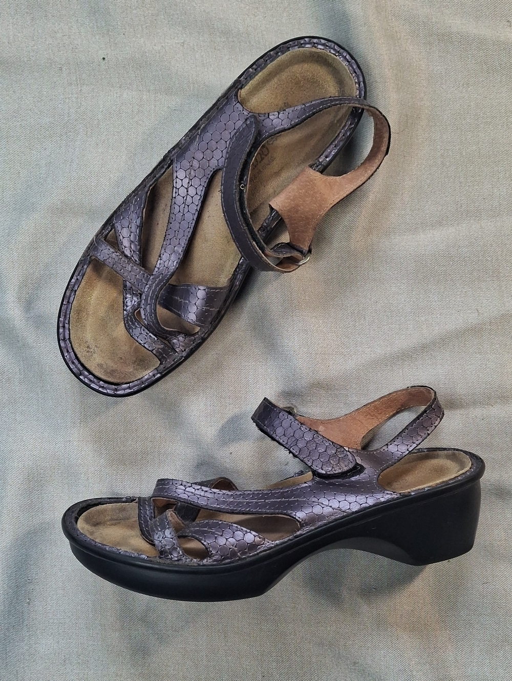 NAOT Paris Metallic Purple Snake Wedge Sandals Leather EU 38 US 7
